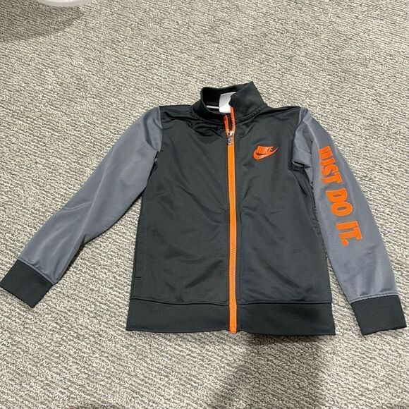 Nike Other - Nike jacket 